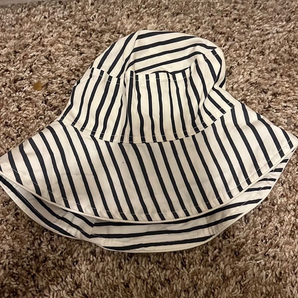 Pehr sun hat